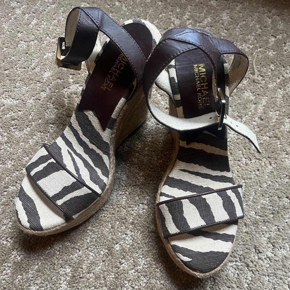 Michael Kors wedge size 7.5